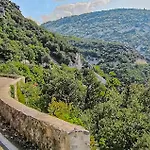 Amazing Home In Villeneuve-Les-Avignon With Wifi Semesterbostad *