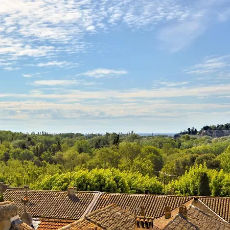 Casa de Férias Amazing In With Wifi Villeneuve-lès-Avignon